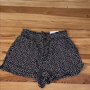 SO Black Floral High-Waist Paperbag Shorts